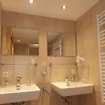 Ferienhaus Hüttenzeit Almhütte *