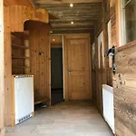 Huettenzeit Almhuette Будинок відпочинку