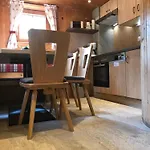 Ferienhaus Hüttenzeit Almhütte *