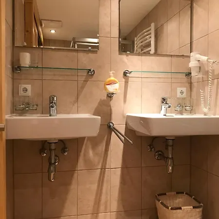 Huettenzeit Almhuette * Sölden