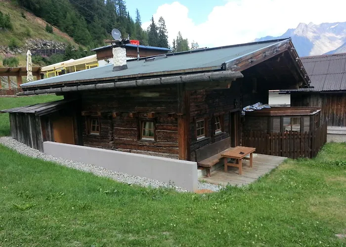 Huettenzeit Almhuette *